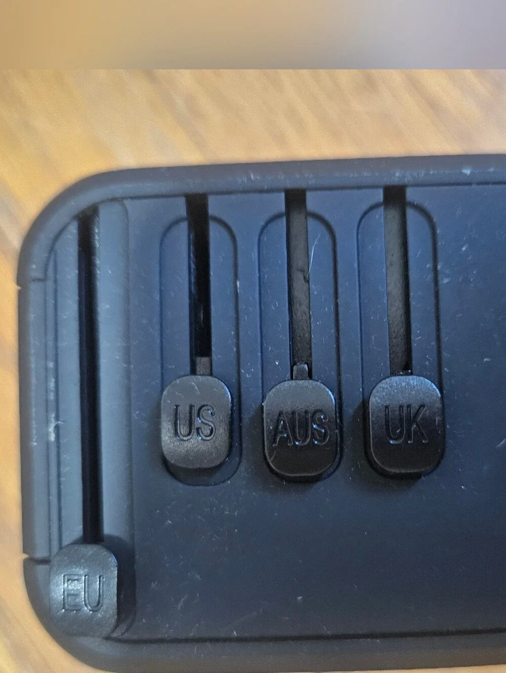 Glamfields Universal Travel Adapter Plug